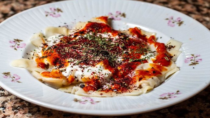 Şu an onunla nerde ne yemek isterdin?