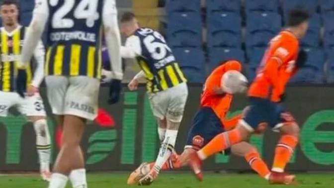 Başakşehir 0 - Fenerbahçe 1... Sarı lacivertliler penaltı jokeriyle kazandı! Maçı nasıl buldunuz?
