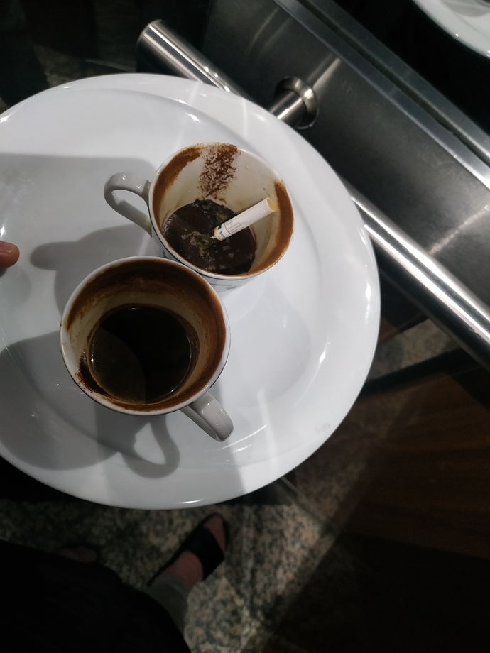 Gece dedikoduları yeme içmeleri sever misiniz?