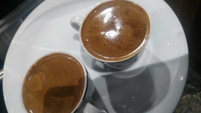 Gece dedikoduları yeme içmeleri sever misiniz?