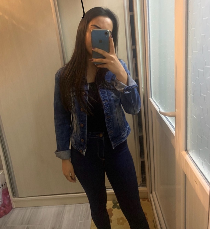 Yarın arkadaşlarla yemek yiyeceğiz, bu kombin nasıl sizce?