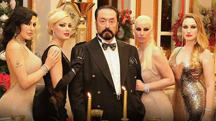 Böyle bir kadın evli olduğu halde gel zina edelim dese kabul eder misiniz?