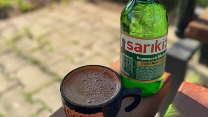 Sabah uyanınca içmesi ayrı bir güzel oluyor dediğin içecek hangisi?