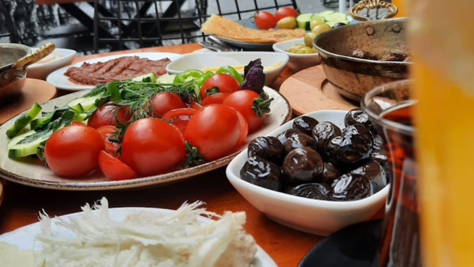 Bu zamana kadar sabah kahvaltısında yediğin en absürt yiyecek hangisiydi?