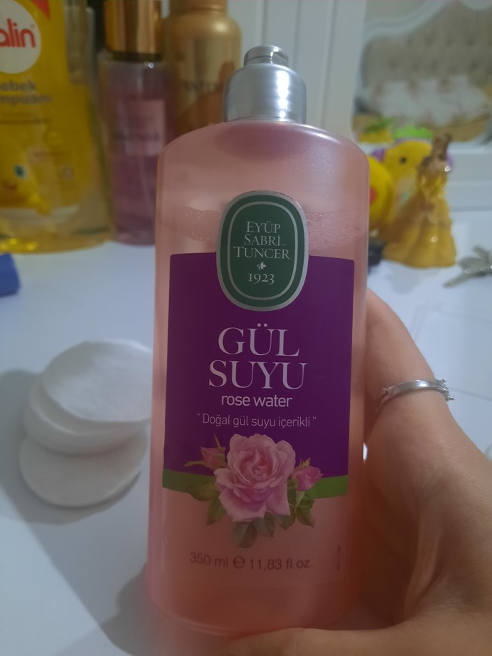 Yüze gül suyu nasıl uygulanır?