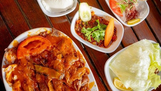 Sizce iskender mi yoksa lahmacunmu?