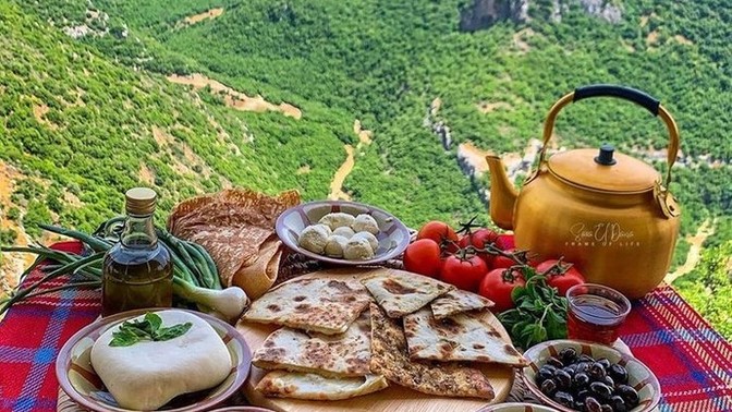 Çok yiyen kişinin davranışı neyle açıklanır?