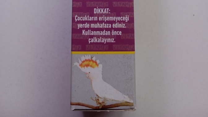 Petshoptan kuşlarım için bu parazit spreyini aldım. Bu kuşların üstüne mi yoksa kafese mi sıkılıyor?