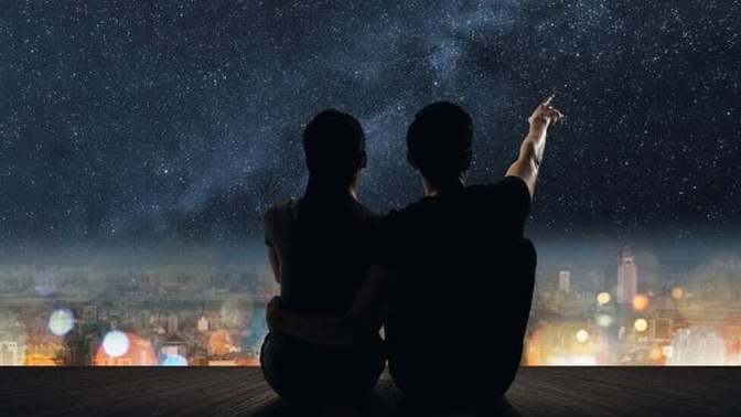 Bu gece kiminle vakit geçirip sabahlamak isterdin?