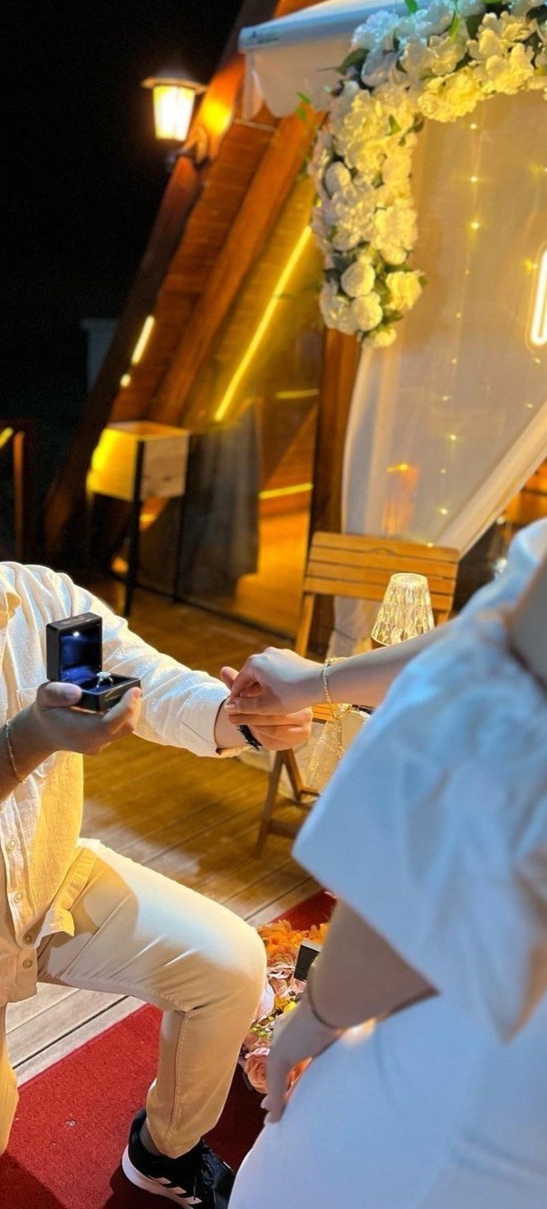 Evet dedim!💍🥰❤️ Yüzüğüm ve ortam nasıl?