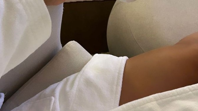 Buraya Hasta Bir Woman Bırakıyorum Sahiden Iyimi Geceler?