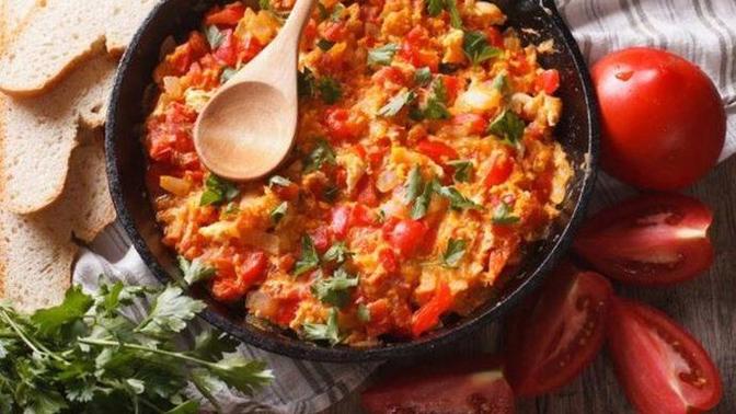 Menemen soğanlı mı olur, soğansız mı?