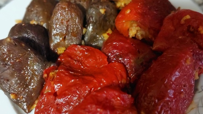 Kuru patlıcan biber dolması sever misiniz?