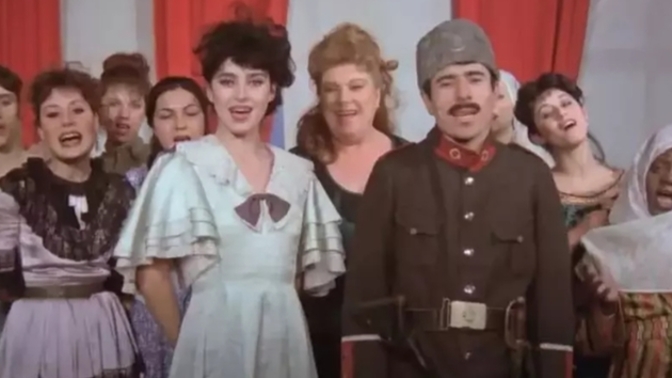 En sevdiğiniz nostaljik komedi filmi hangisi?
