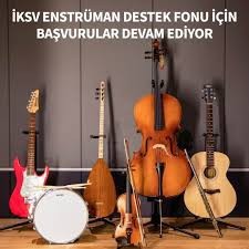 Enstrüman çalan insanlar çekici mi?