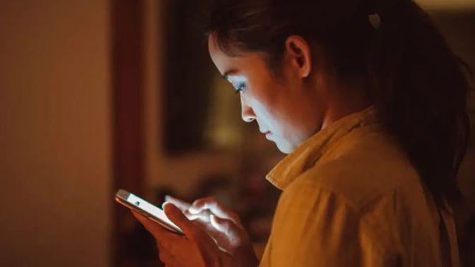 SMS kullanan kaldı mı yoksa WhatsApp vb. uygulamalar üzerinden devam mı?