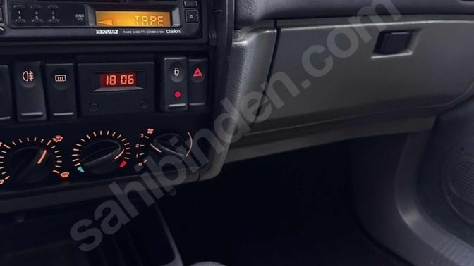 Arabanızın teybi orijinal mi?