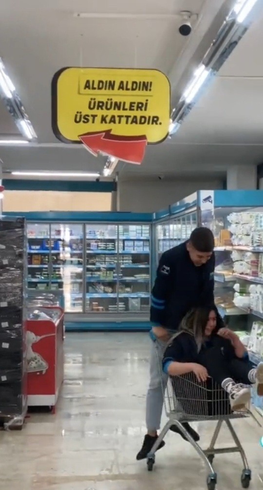 A 101 akrabalarım beni çalısiyo saniyo oysaki?