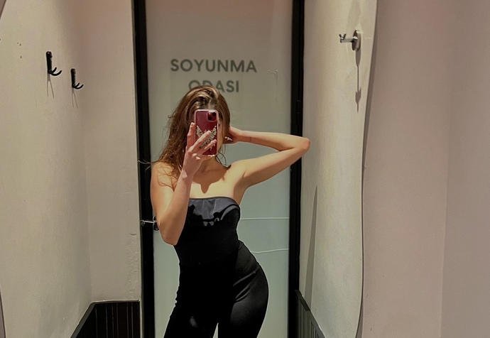 Spor salonlarını aynaları için sevmem suç mu?