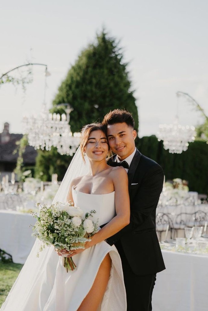 👰🏼♀️🤵🏼