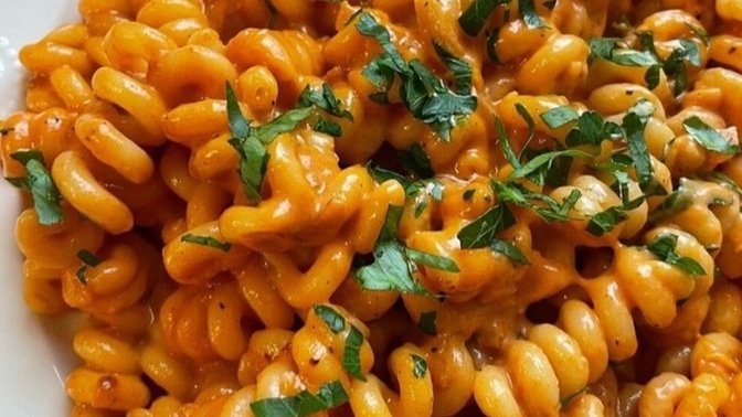 Makarna ekmek yerine geçer mi yoksa tadı ekmeksiz eksik mi kalıyor size göre 😋✨?