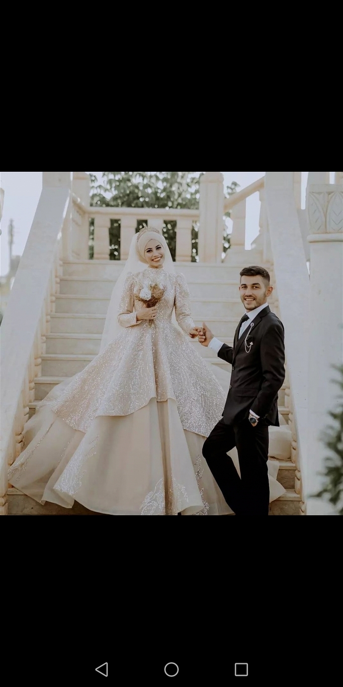 Nişanda şöyle bir gelinlik çok güzel olmaz mı 😍💝💋?
