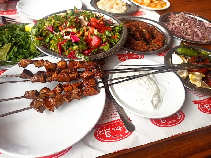 Dışarıda olup karnınız acıktığında ilk aklınıza gelen yemek ne oluyor?