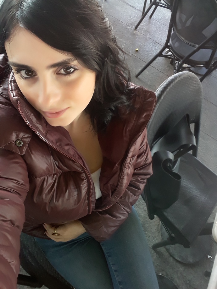 Sizce saç rengim yüzüm ve gözlerimle uyumlu mu saç rengimde değişiklik yapmayı düşünüyorum ama cesaret edemiyorum?
