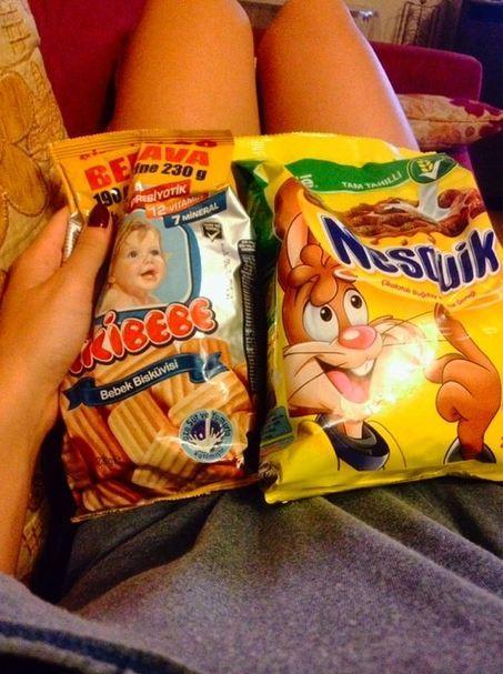Nesquik ve cici bebe ile besleniyorum bir zararı olur mu?