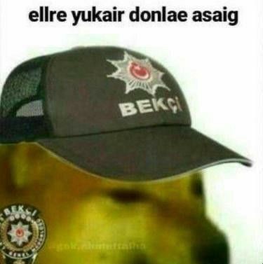 Spor hocasi ayagimdaki kirmzii ojeleri gordu sizce ne dusunmustur?