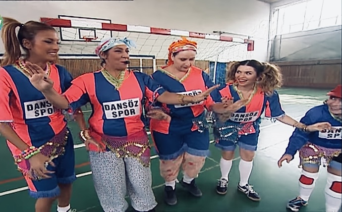 Ailen/akrabaların bir futbol takımı olsaydı, ismi ne olurdu?