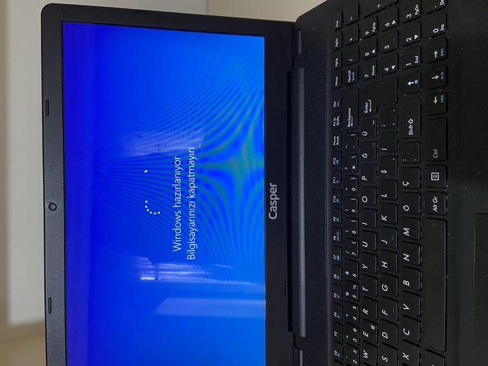 Pc m arasıra böyle kalıyor bunun çözümü var mı?