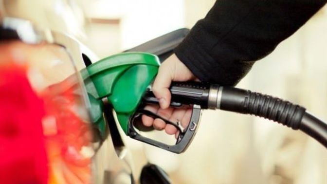 Motorine bugünden itibaren geçerli olmak üzere 1 lira 38 kuruş zam geldi! Sizce akaryakıt ne kadar olmalı?