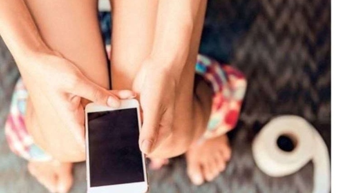 Lavaboya telefonla giriyor musunuz?