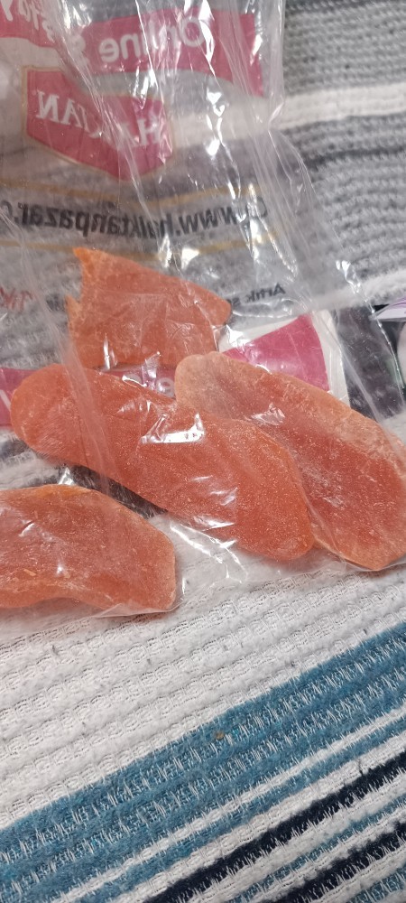 Bu hangi meyvenin kurusu bilen var mı?
