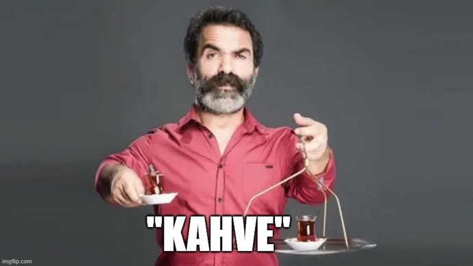 Kaosla geldim sabah çay mı tercih ediyorsunuz kahve mi?