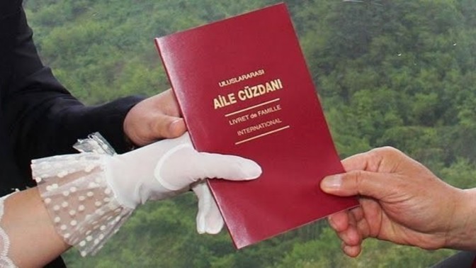 Kadınlar artık dava açmadan kızlık soyadını kullanabilecek, kararı doğru buluyor musunuz?