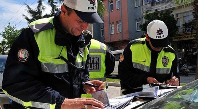 En son ne zaman trafik cezası yediniz?