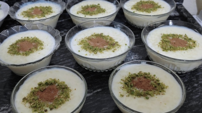 Sütlaç yaptım! Sütlaç sever misiniz nasıl görünüyor?