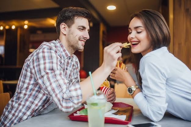 Yediğimiz hiçbir şey kilo yapmasaydı, senin en çok tükettiğin yemek veya tatlı hangisi olurdu?