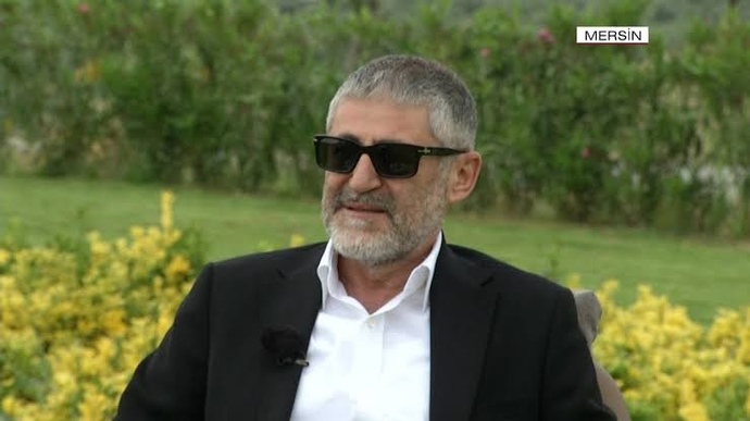 Sizce hangisine yürüyeyim DM’den?