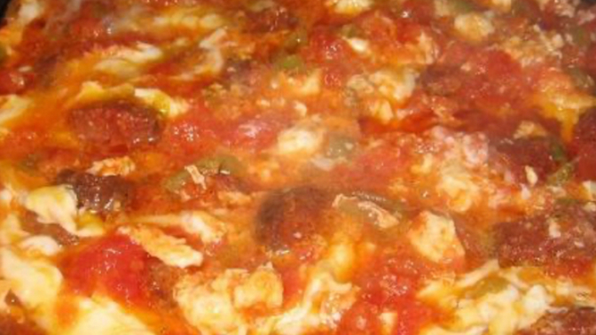 Menemen yaparken domateslerin kabuğunu soyar mısınız?