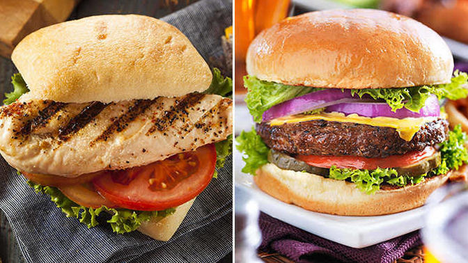 Hamburgeri çoğumuz severek tüketiyoruz! Peki senin tercihin et burger mi yoksa tavuk burger mi oluyor?