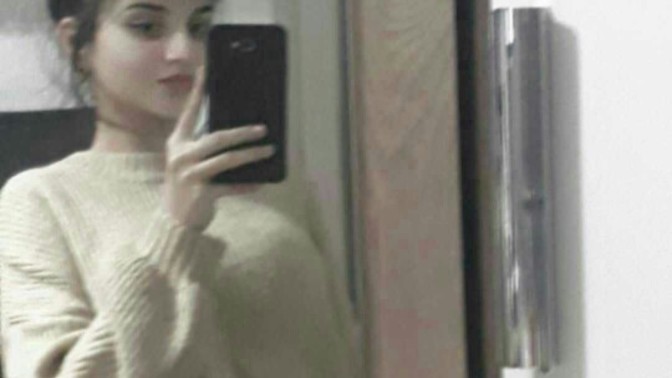 Dışarı çıkacağım nere olduğu farketmez sizce hangi kıyafet daha iyi?