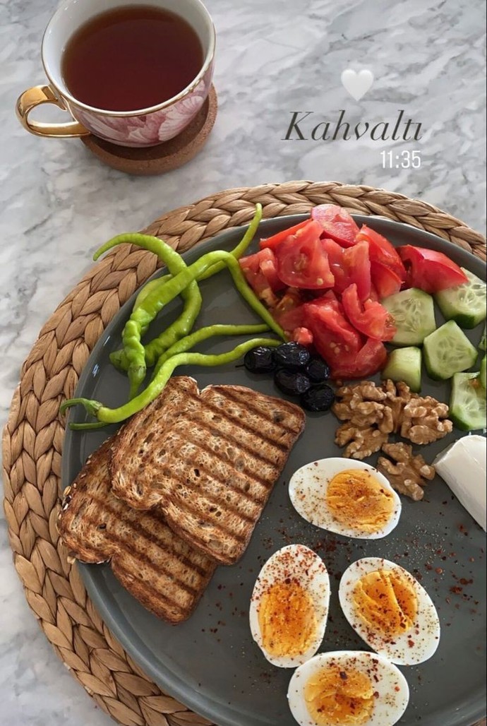 Tam bir kahvaltı tabağında neler olmalıdır?