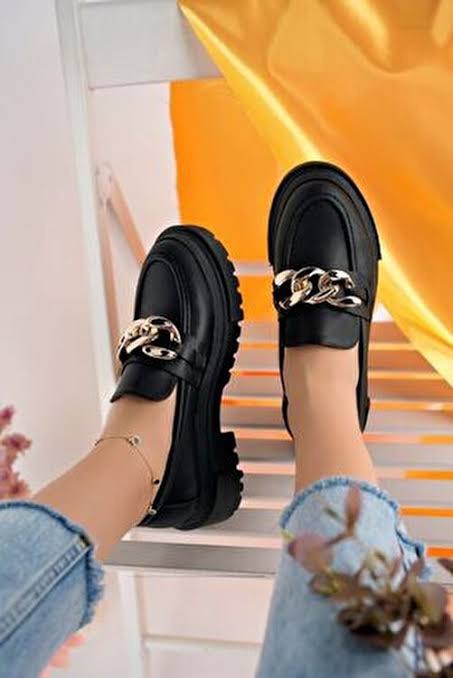 Bu ayakkabı modeli sizce güzel mi?