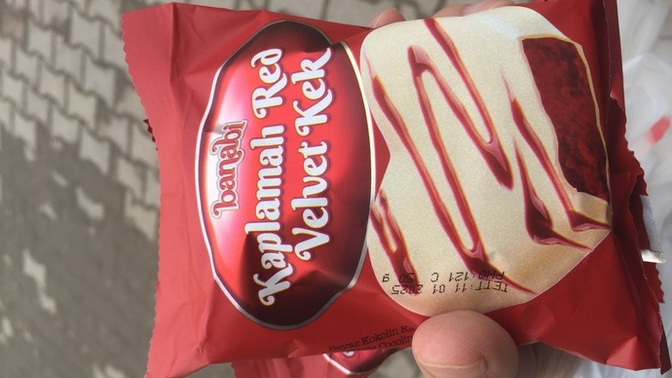Gelecekteki eşime kalpli kek alsam sevinir mi?