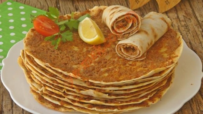 Bir hafta boyunca tek yemek yiyecek olsan ne seçerdin?