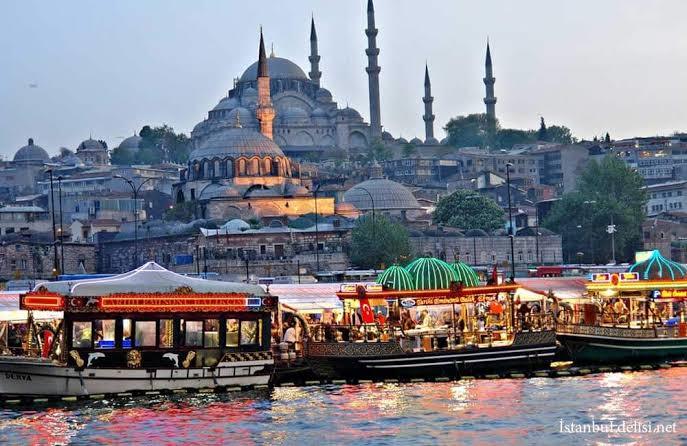 İstanbulun kalbine gidilir de balık ekmek yemeden dönülür mü?