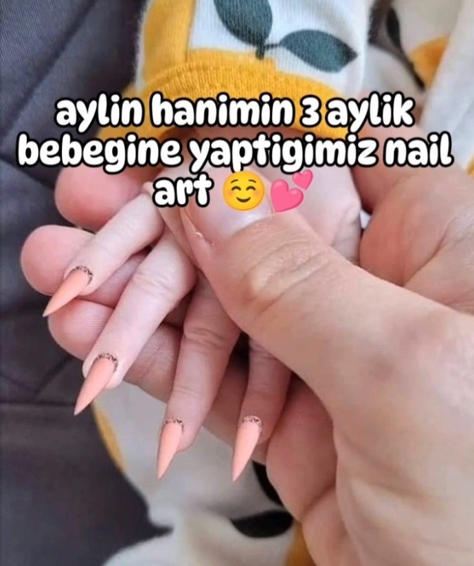 Güzellik merkezi açacağım Aylin hanımın 3 aylık bebeğine yaptığımız tırnak nasıl olmuş 😊?
